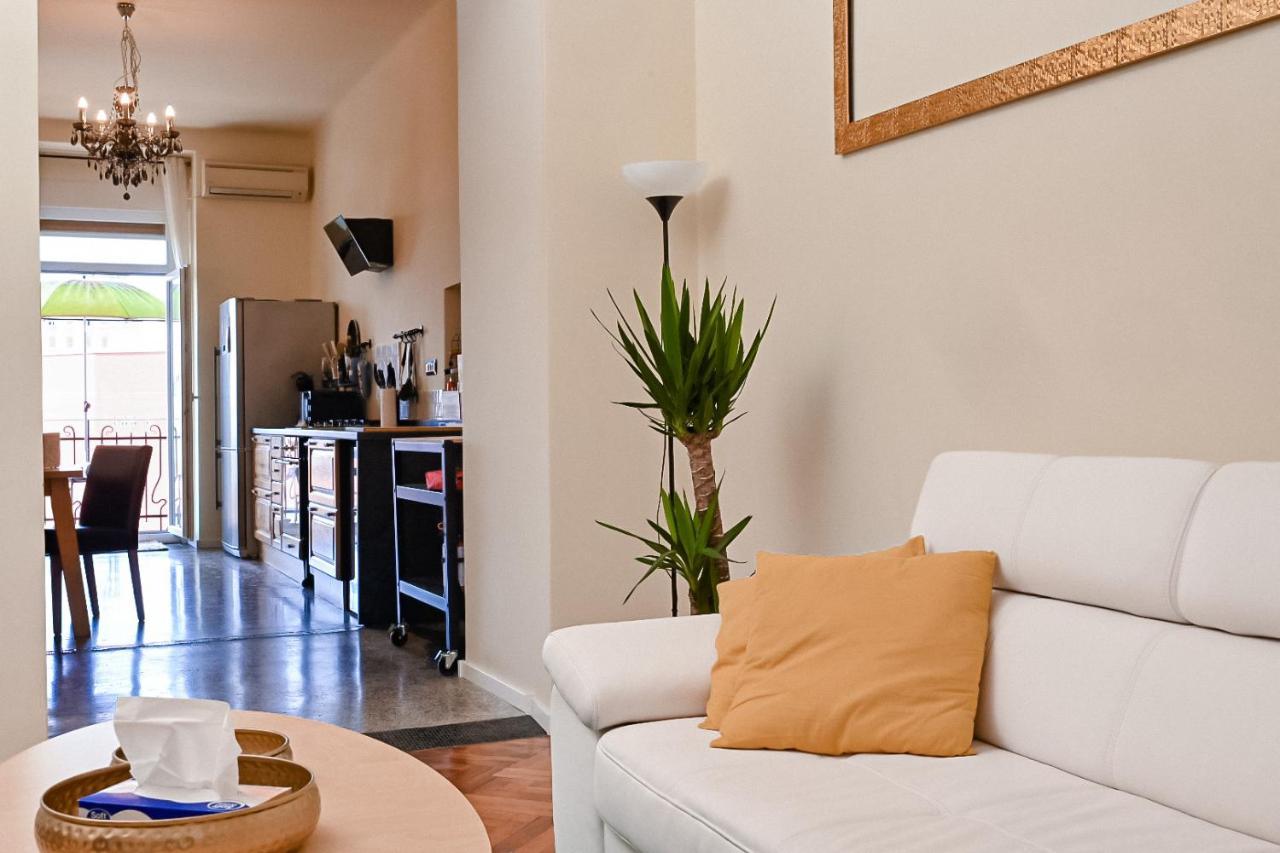 '2R' City Center Holidays And Workstays Rijeka Exterior foto