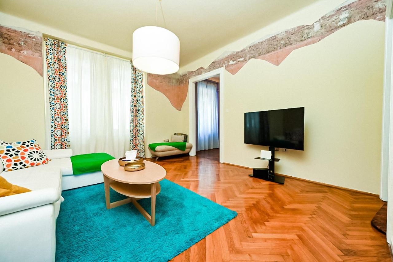 '2R' City Center Holidays And Workstays Rijeka Exterior foto